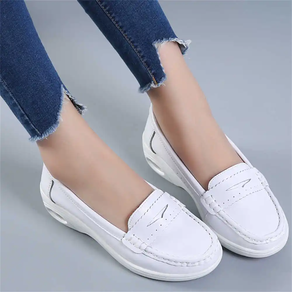 Unique Tech Accessories Gifts - سميكة وحيد الانزلاق على المدربين الأبيض