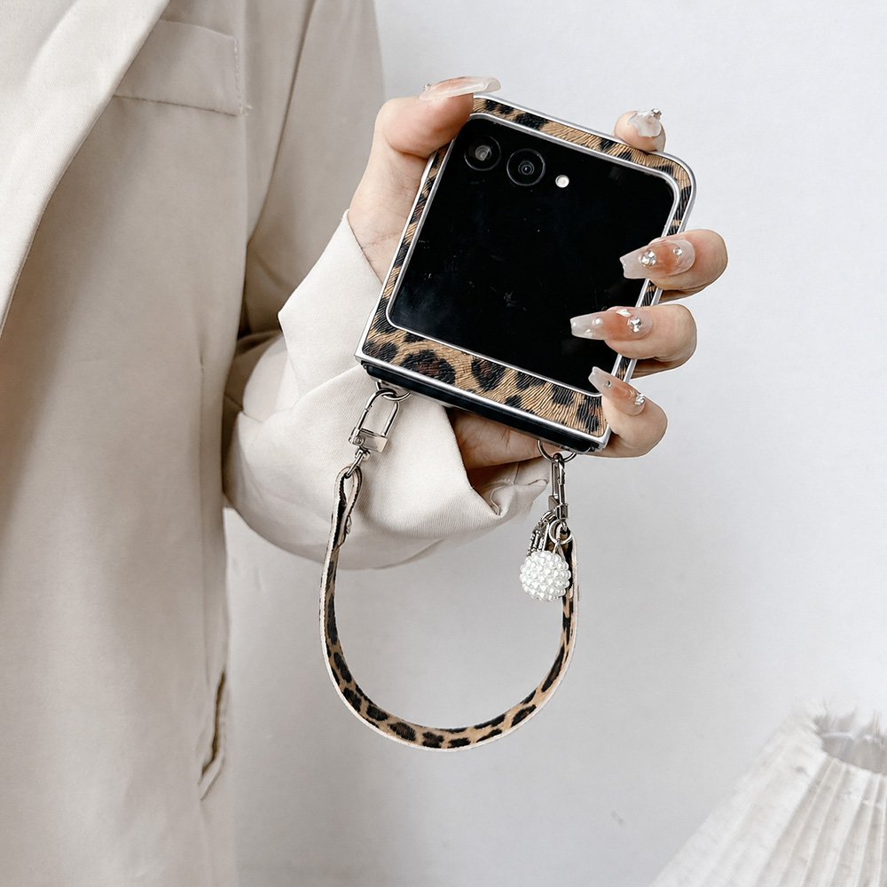 حافظة هاتف قابلة للطي بطبعة جل - مراجعة Tech Computer Accessories وسعره