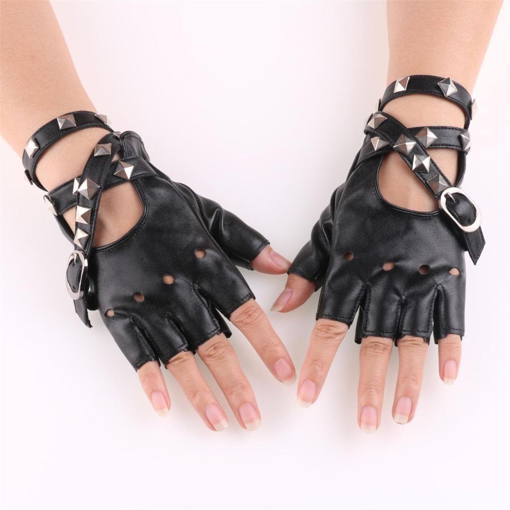 قفازات من الجلد الصناعي للقياد - مراجعة Tech Wear Accessories وسعره