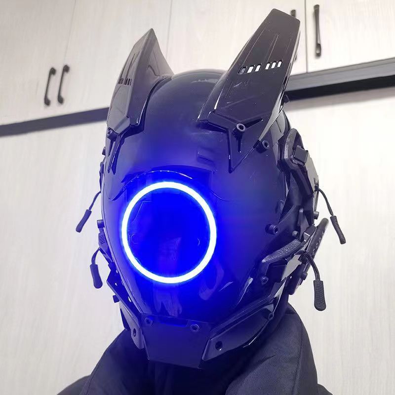 قناع LED بتصميم سايبربانك للرج - مراجعة Tech Wear Accessories وسعره